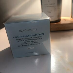 SkinCeuticals A.G.E. Interrupter Advanced Cream - Light Blue